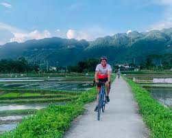 Cycle Tour from Grand Hanoi to Ho Chi Minh City 21 Days